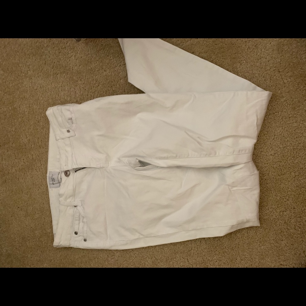 White skinny jeans